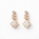 幸運四葉貝母垂墜耳環